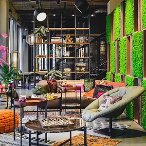 Hotel Moxy Airport, Poznan